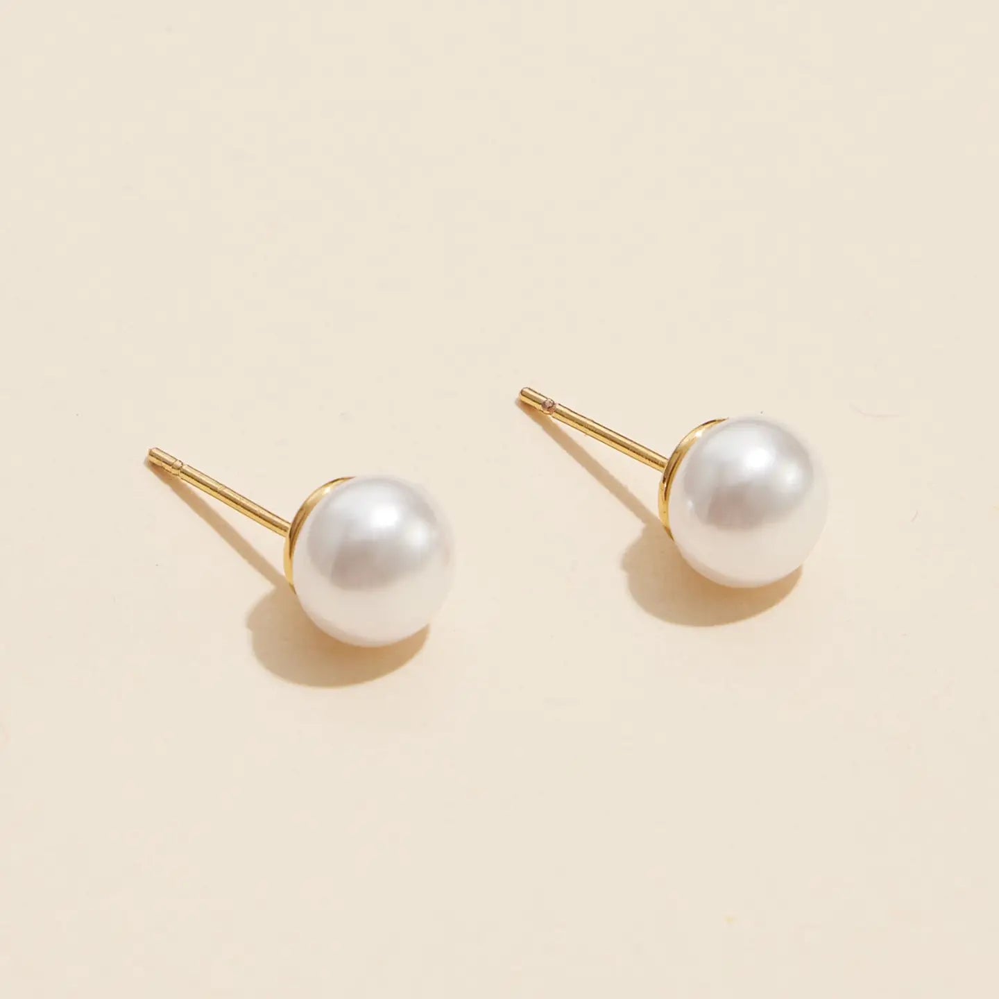 8mm Classic Large Pearl Stud Earrings image 0